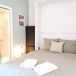 Studio Renove Avec Belle Terrasse